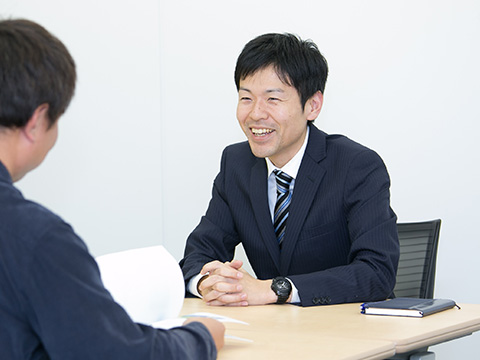 先輩社員